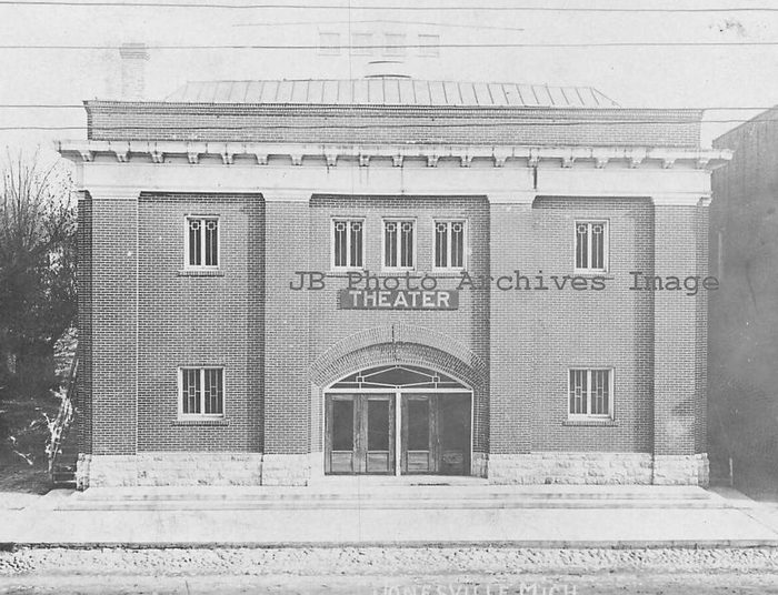 Jonesville Theater - Old Photo (newer photo)